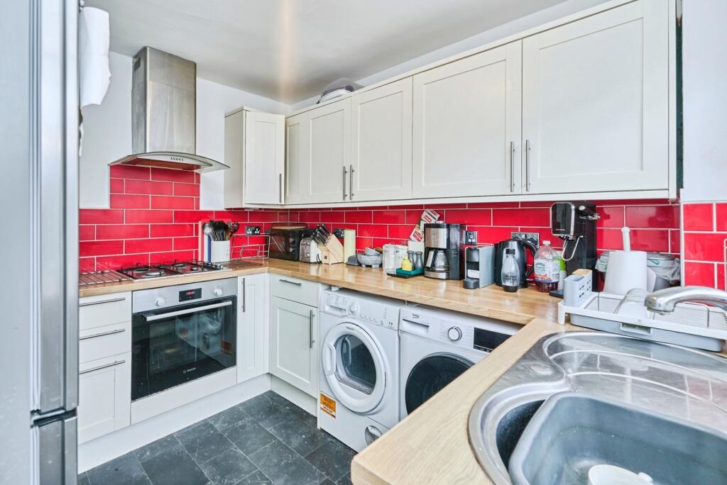 House in Sandwell, West Midlands - View 3