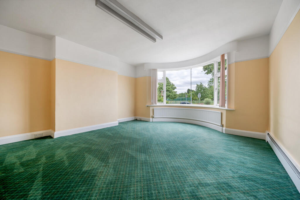 House in Nottingham, Chilwell - More