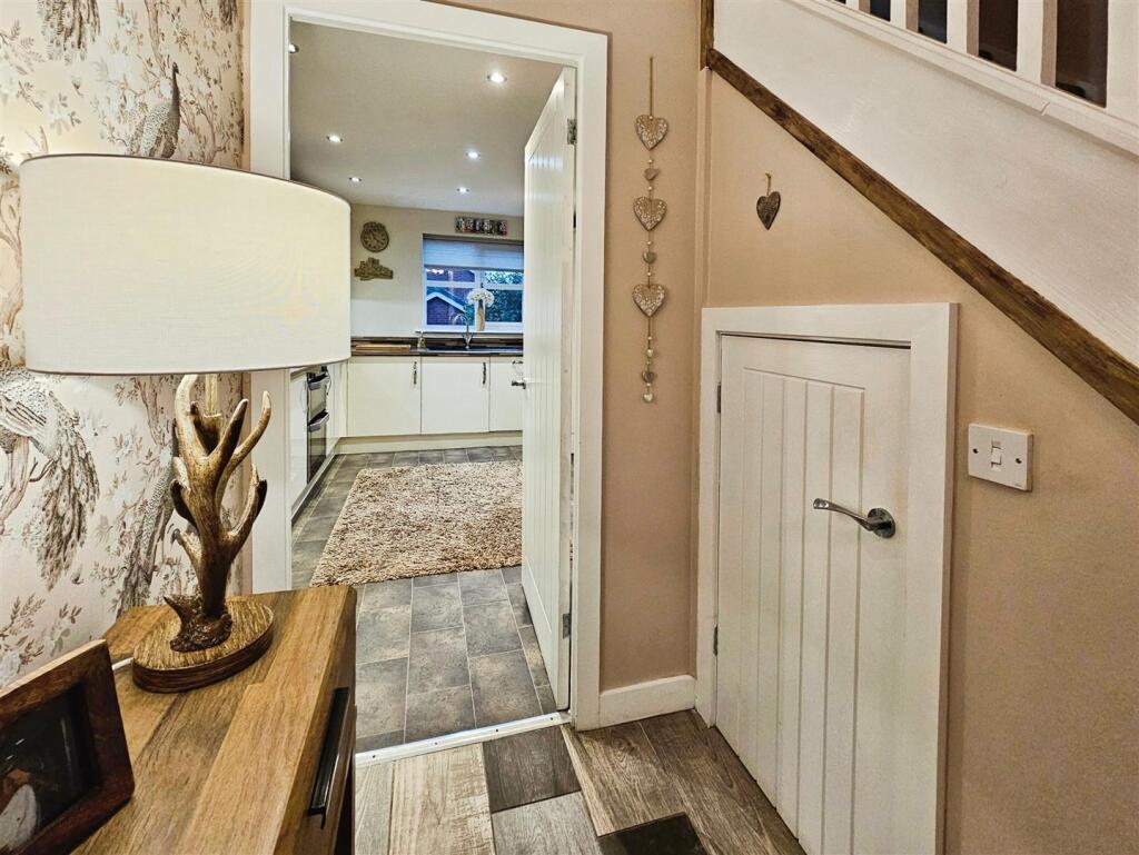 Winghay Road, Kidsgrove, Stoke-On-Trent photo 3