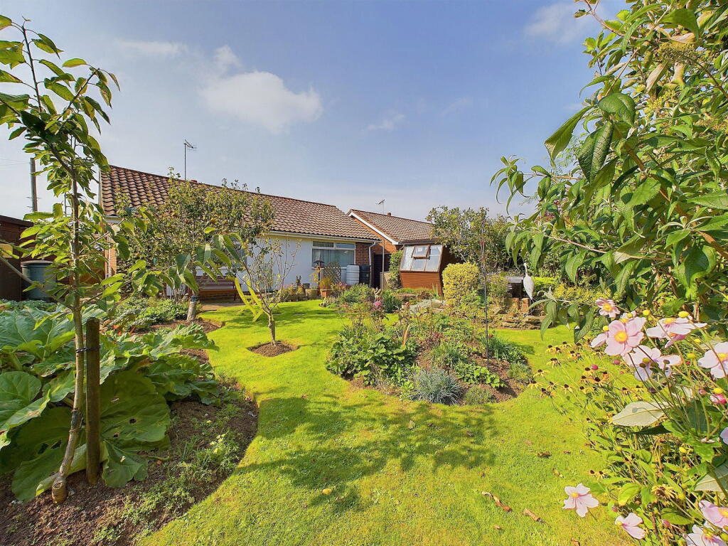 Rusper Road South, Worthing, BN13 - View 3