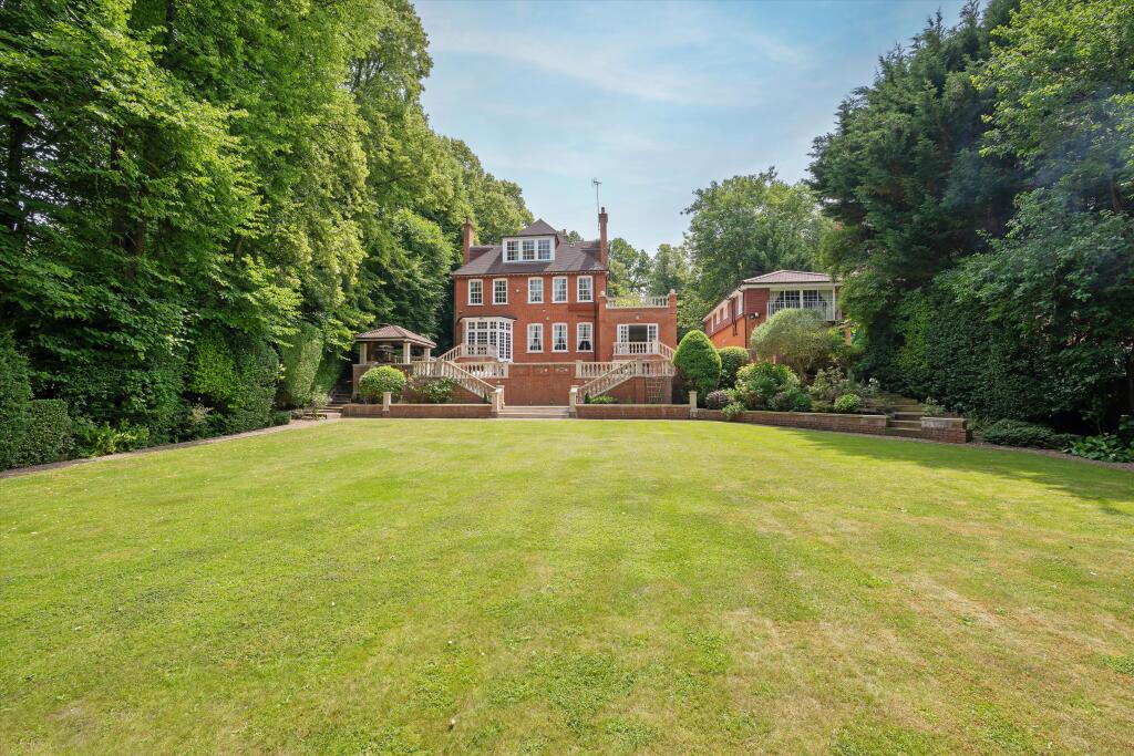 Hampstead Lane, London, NW3 photo 3