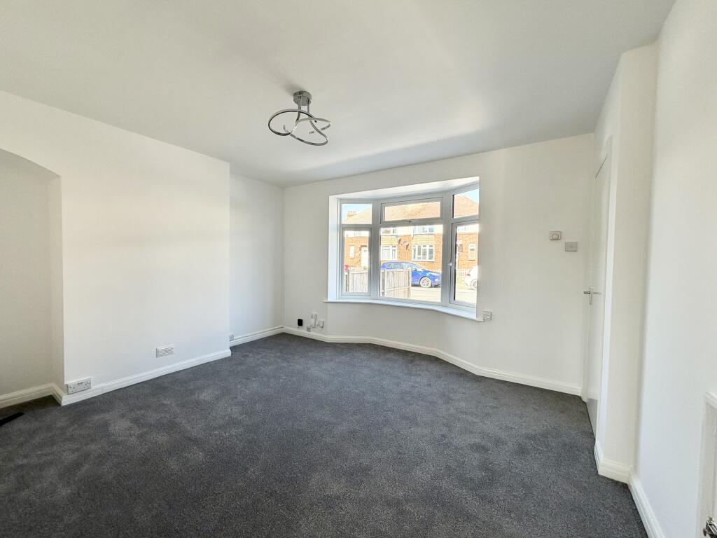 House in Horsham, Oakhill - View 4