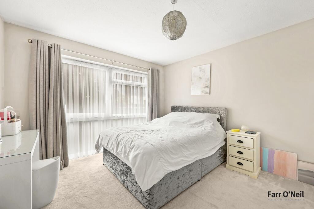 Palmerston Road, Buckhurst Hill, IG9 - View 4