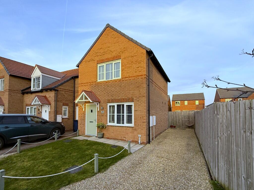 2-bed semi-detached on Ryehills Close, Redcar, North Yorkshire, TS10, £165,000
