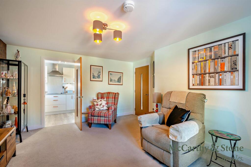 Apartment in Barnsley, South Yorkshire - View 2