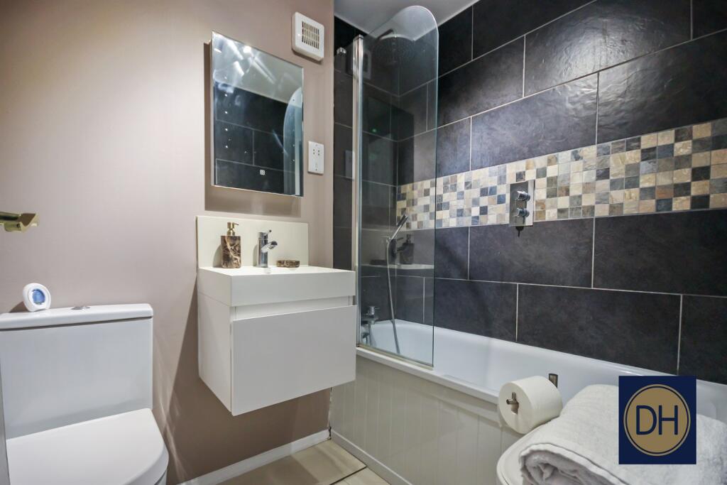 Wellington Road, North Weald, Essex CM16 photo 5