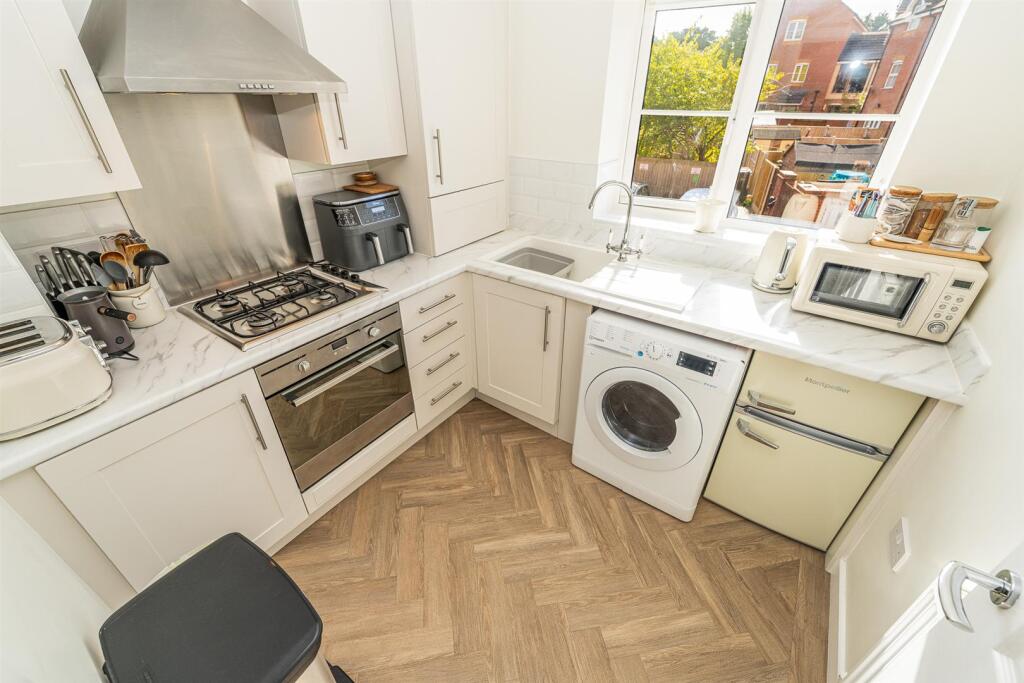 Apartment in Walsall - More