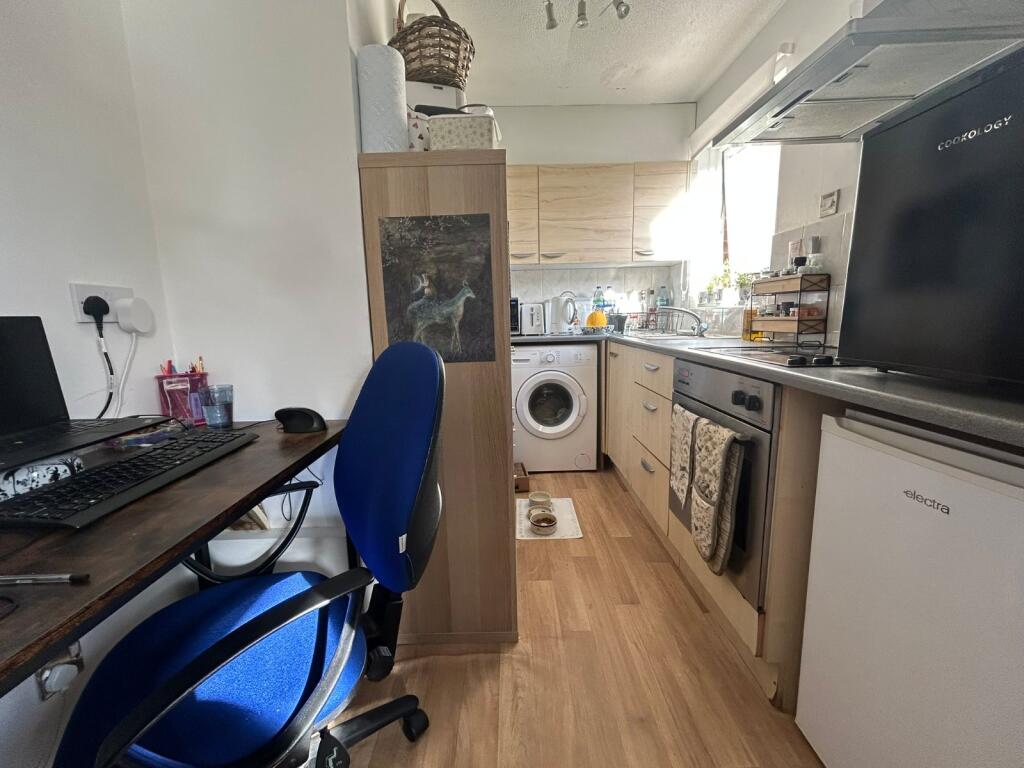 Apartment in Coventry - More