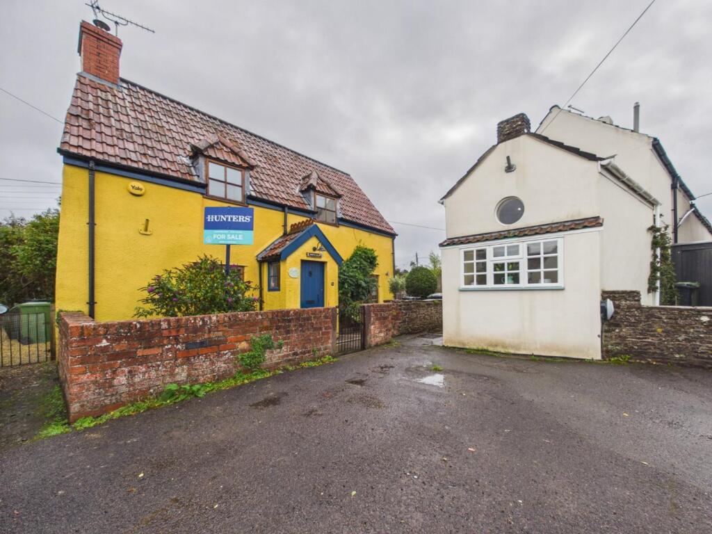 3-bed house on The Green, Iron Acton, Bristol, £475,000