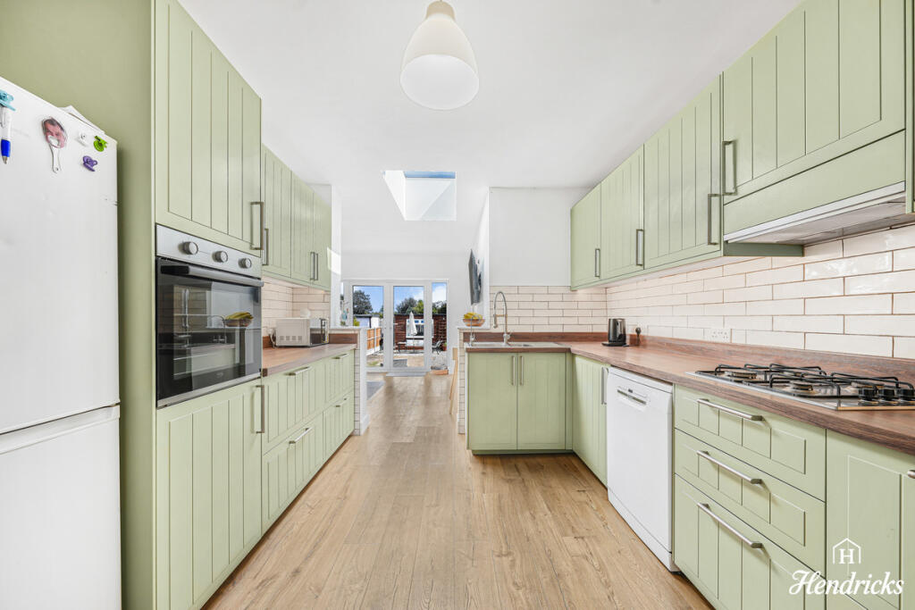 Carlingford Drive, Westcliff-on-sea, SS0 0 photo 3
