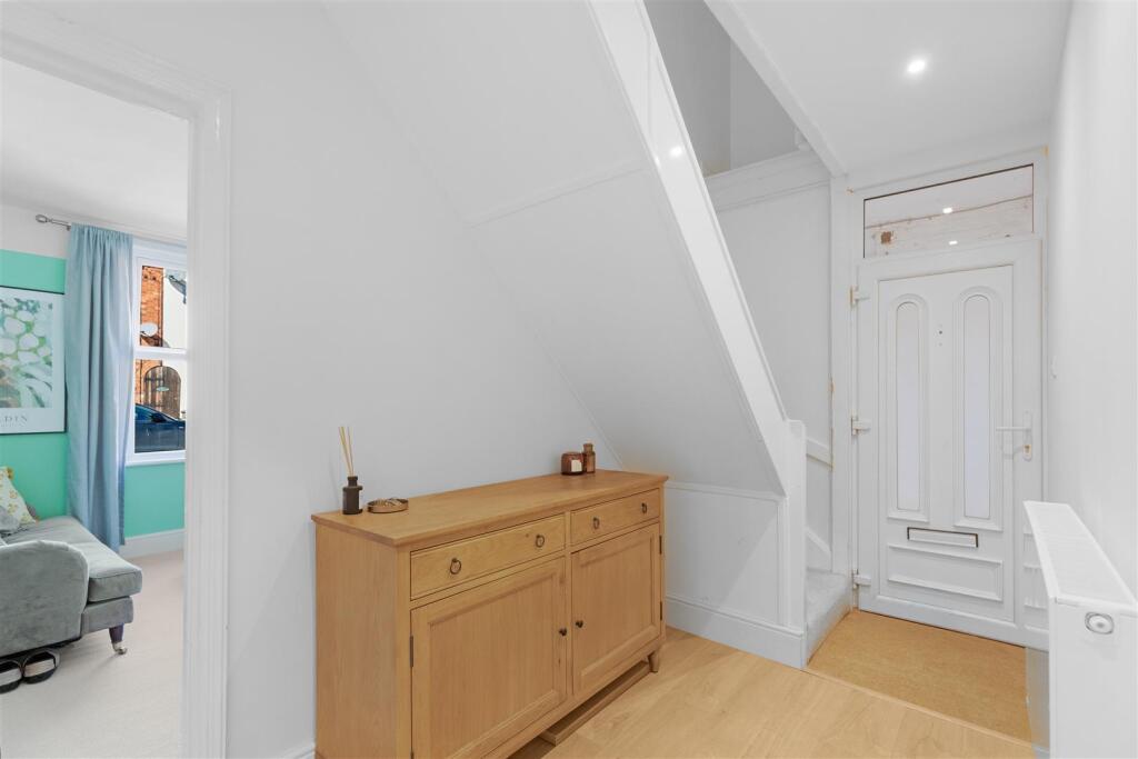 House in Kettering, Burton Latimer - View 3