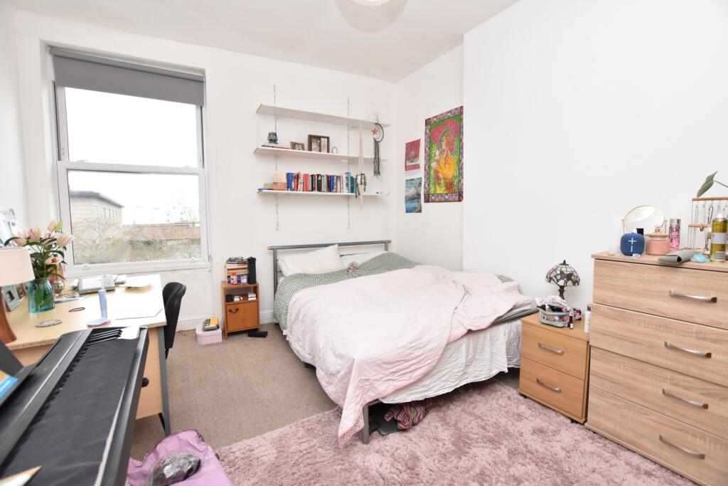Main image of property: Rooms, Whiteladies Road, Upper Maisonette, Clifton, Bristol, BS8 2RS