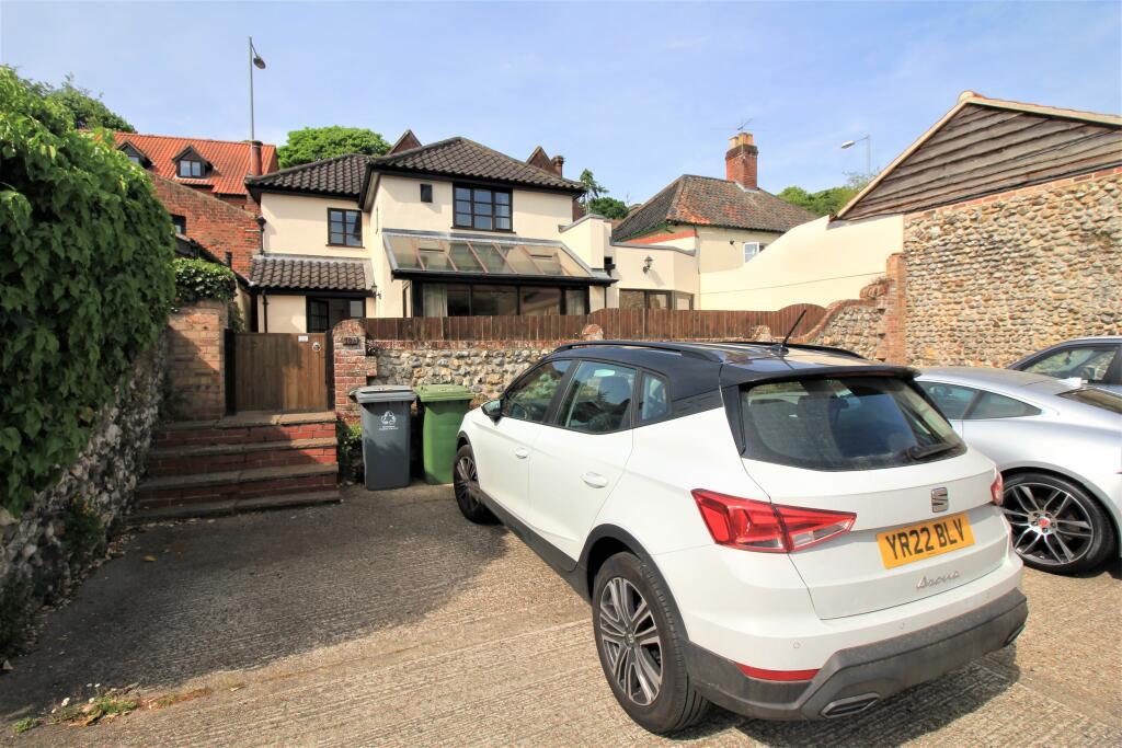 Main image of property: Yarmouth Road, Thorpe St Andrew, Norfolk