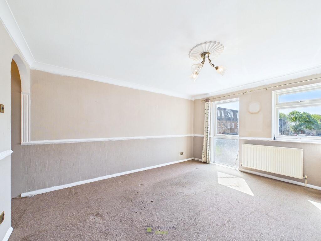 3-bed terraced on Clydebank Road, Portsmouth, PO2, £240,000