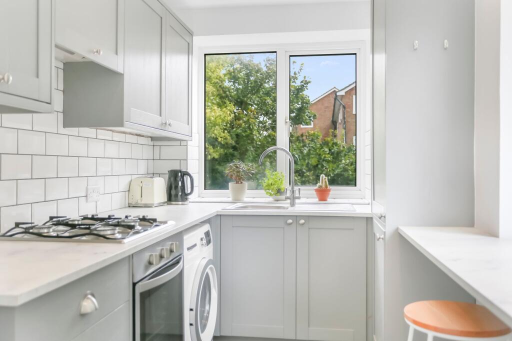 Apartment in Brighton - More