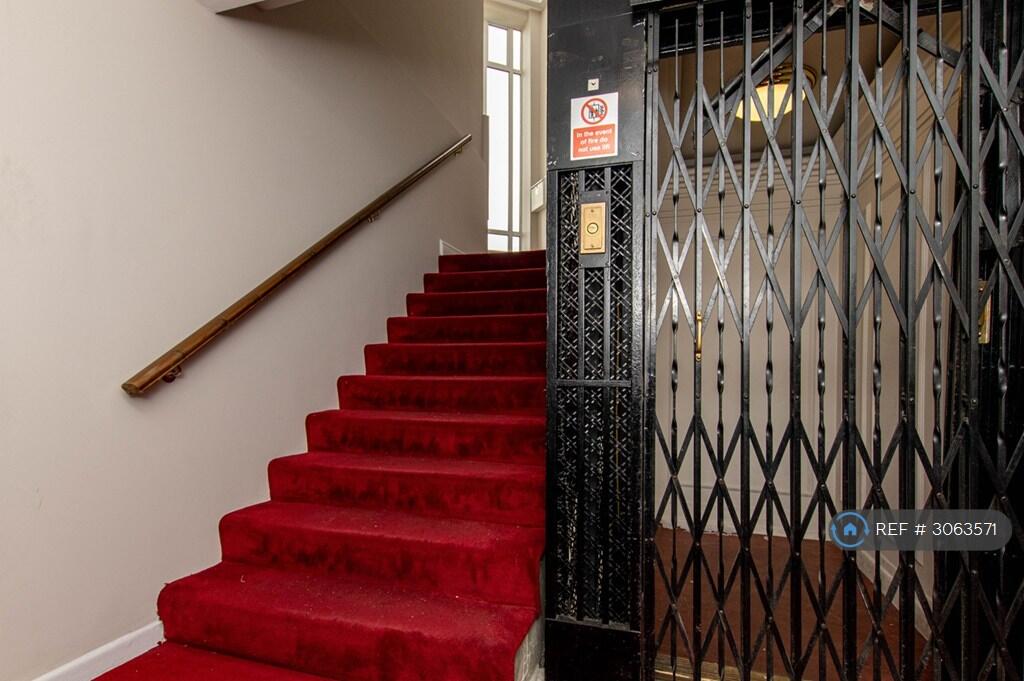 Apartment in London, Brondesbury Park, Brondesbury - View 5