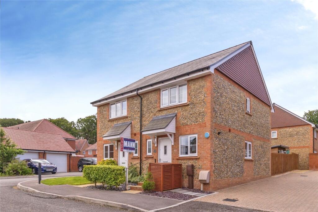 Main image of property: Clements Grove, WATERLOOVILLE, Hampshire, PO8