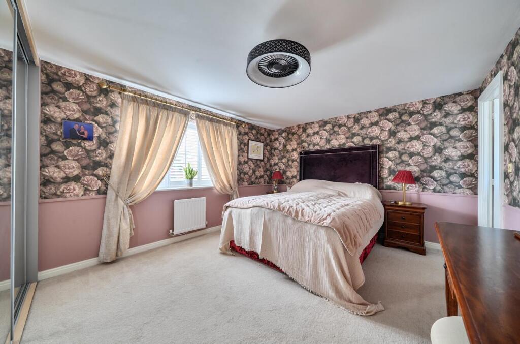 Larbourne Park Road, Flore, Northampton, NN7 - More