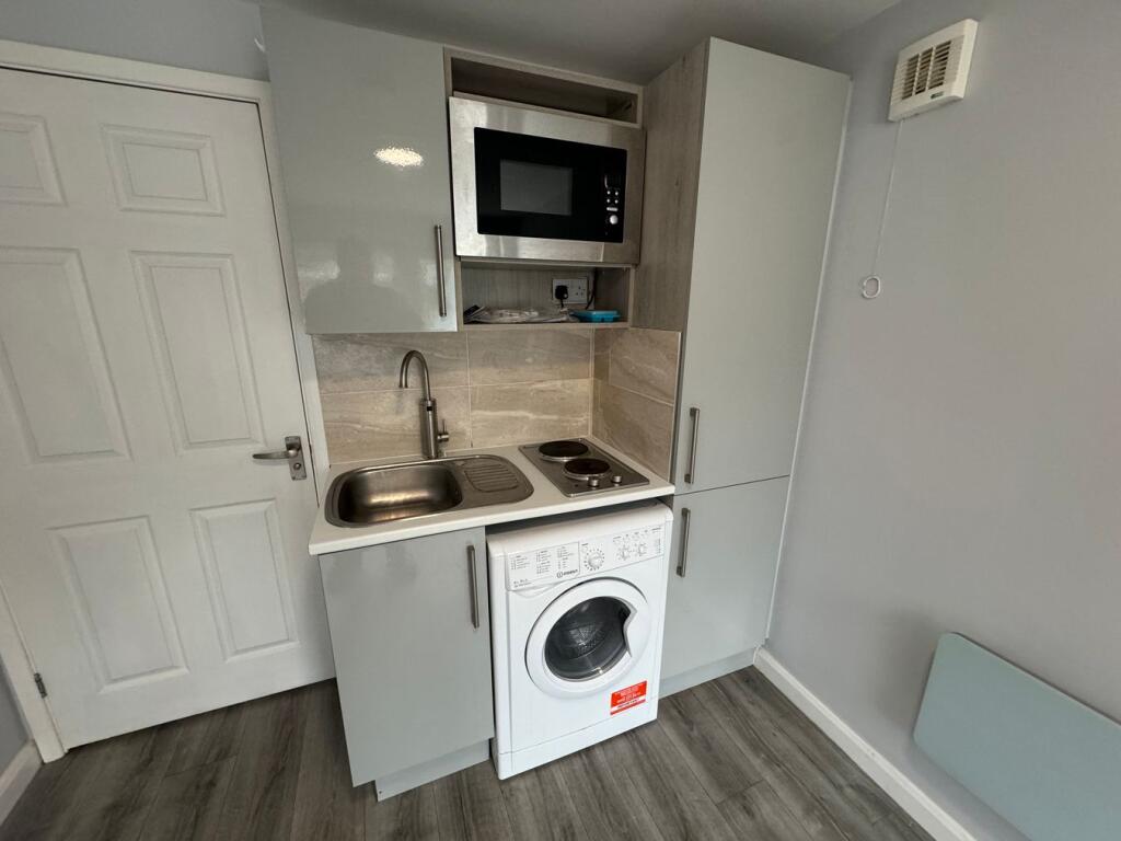 Apartment in Twickenham - More