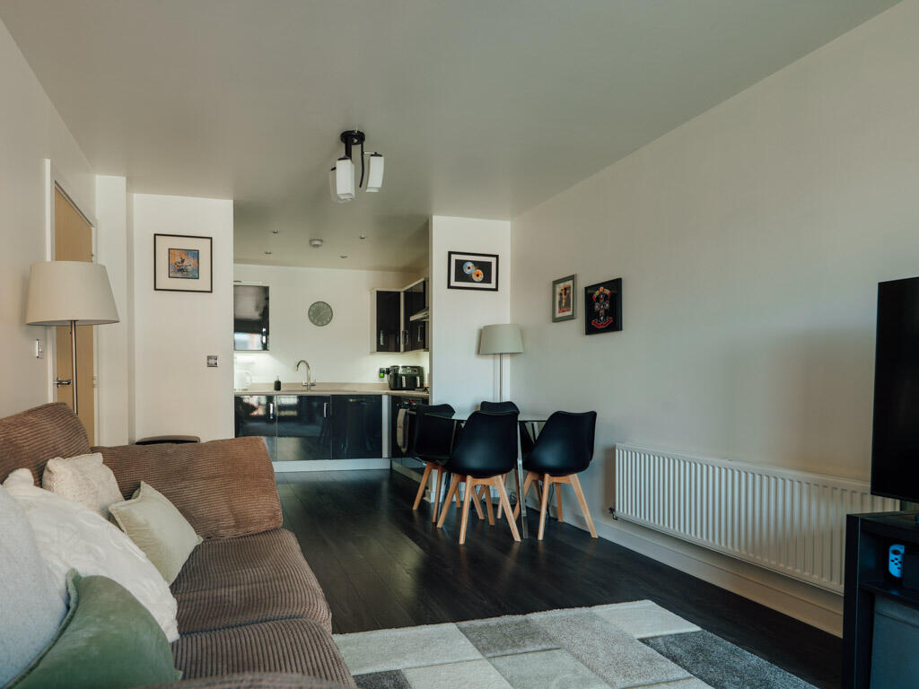 Apartment 4, Millwright House, Basin Road, Worcester, Worcestershire photo 5