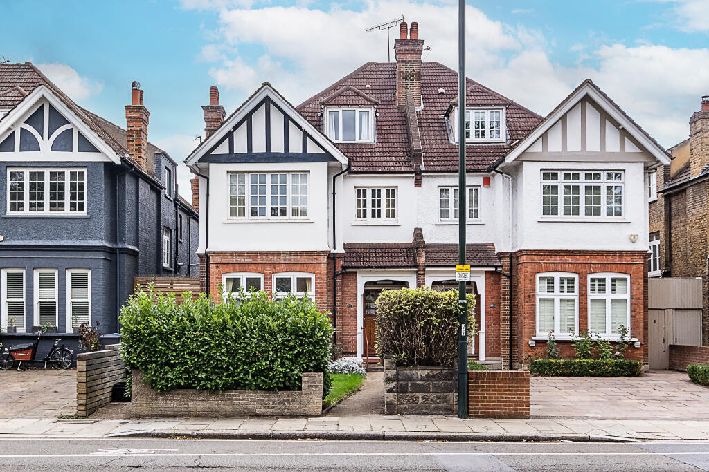 Main image of property: Sheen Road, Richmond, TW10