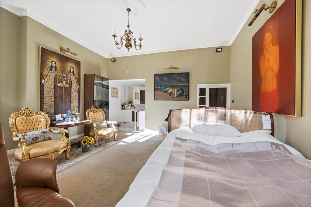 Apartment in Brighton - More