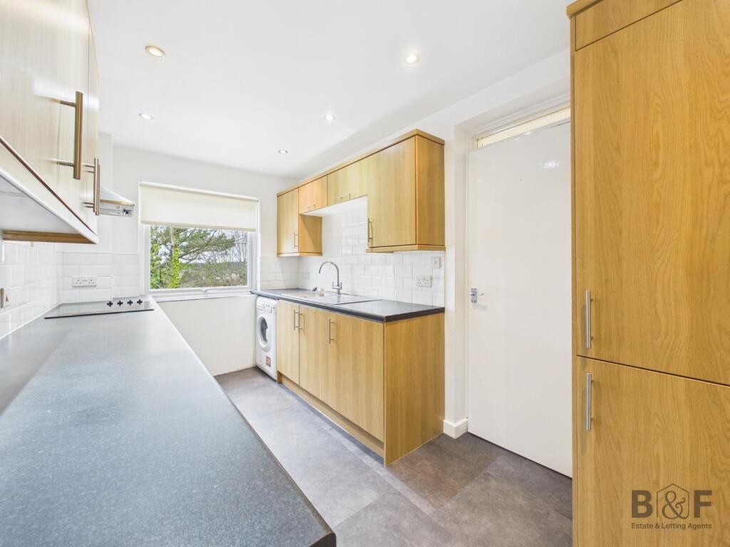 Apartment in Bristol, Downend and Bromley Heath - More