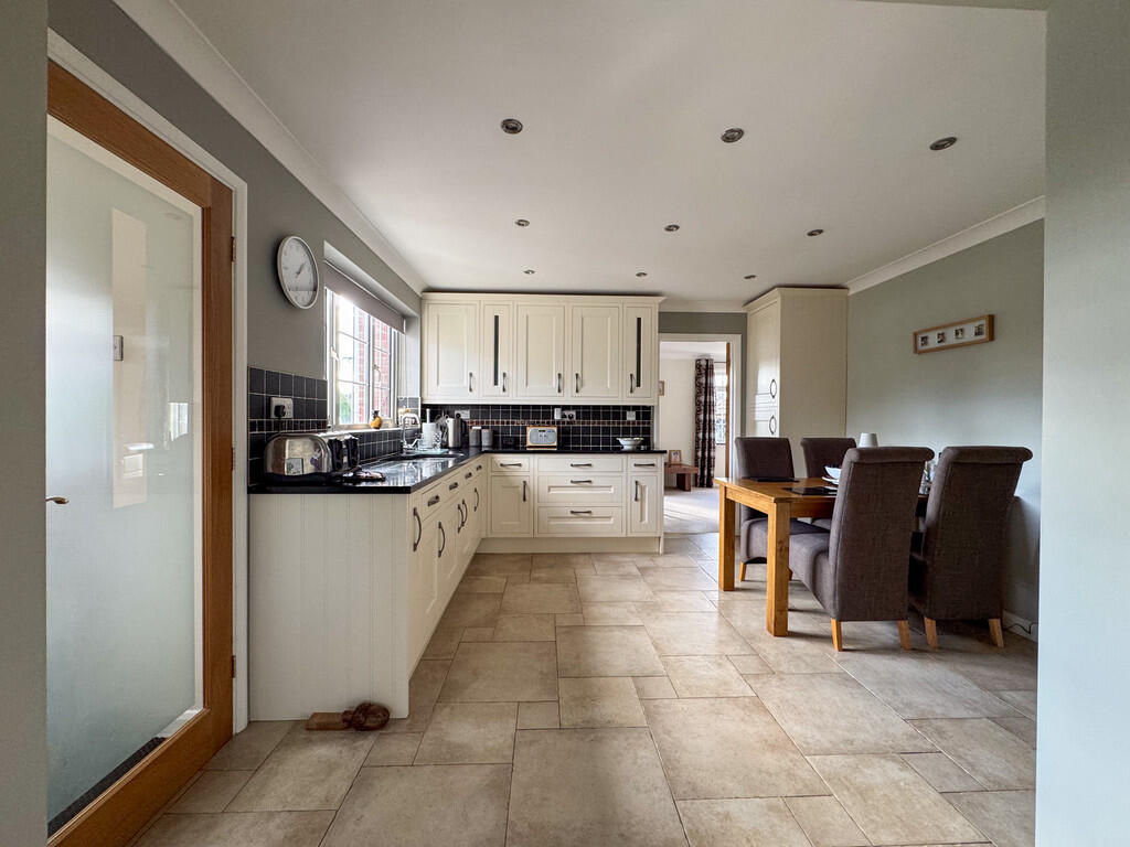 Birchwood Road, Langham photo 2