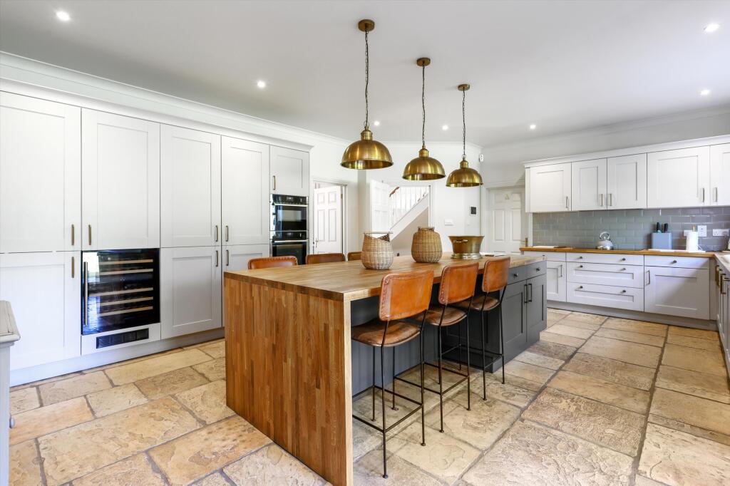 Portsmouth Road, Cobham, Surrey KT11 - View 4