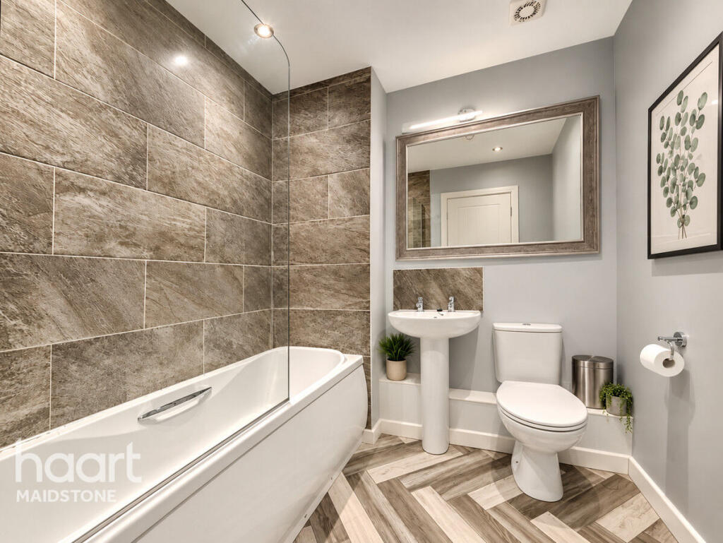 Apartment in Maidstone, Loose - View 3