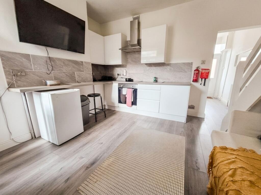 House in Salford, Greater Manchester - View 4