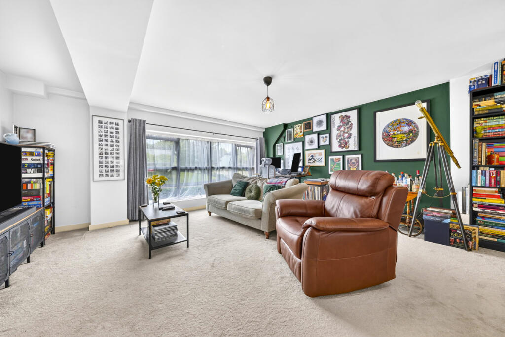 Apartment in Stockport - View 4