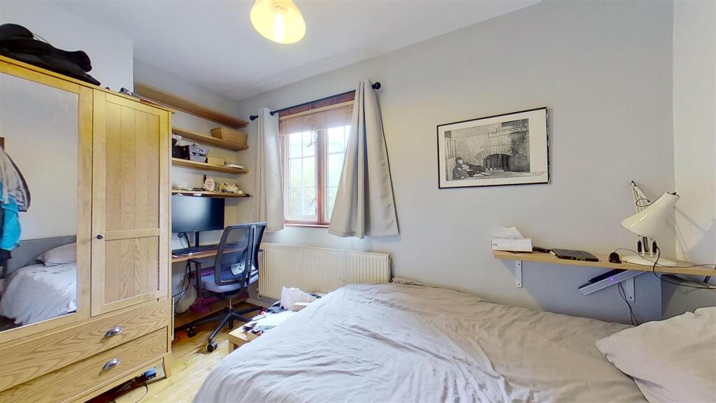 Apartment in London - View 5