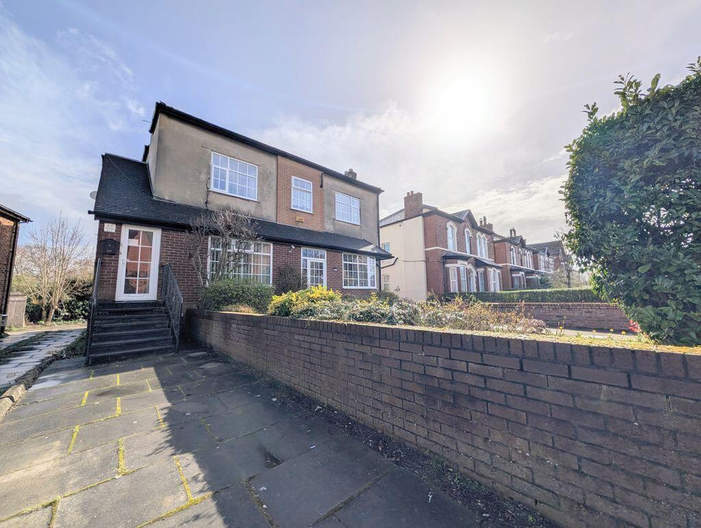 Main image of property: To Let - Derby Road, Southport - One Bedroom First Floor Apt