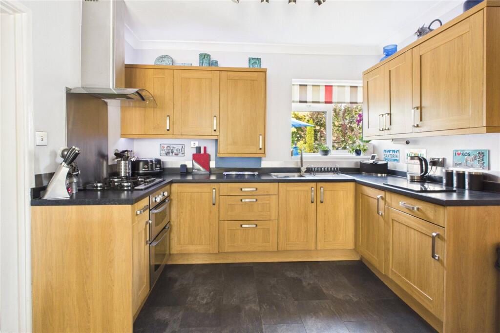 House in Swindon, Pinehurst - View 5