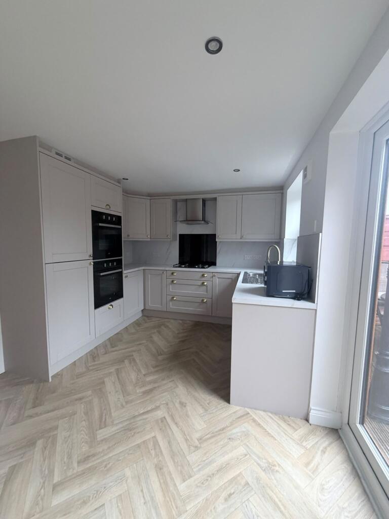 House in Tameside, Hurst - View 3