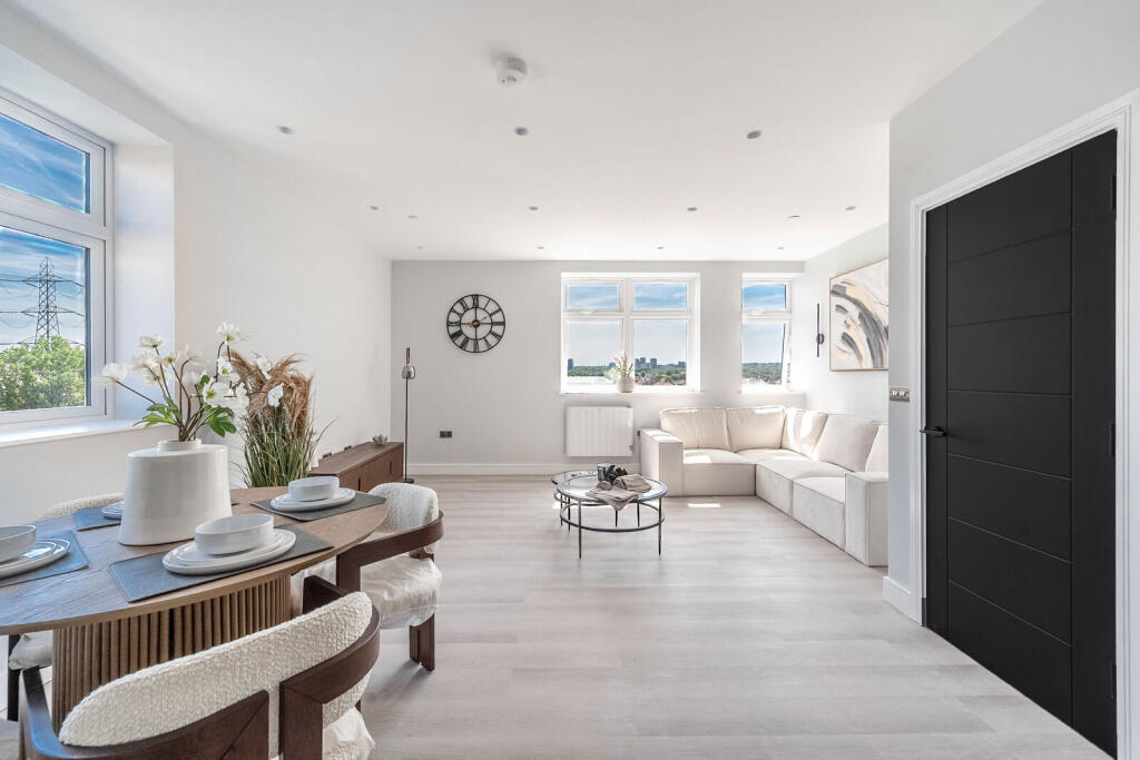 Apartment in Sutton - View 5