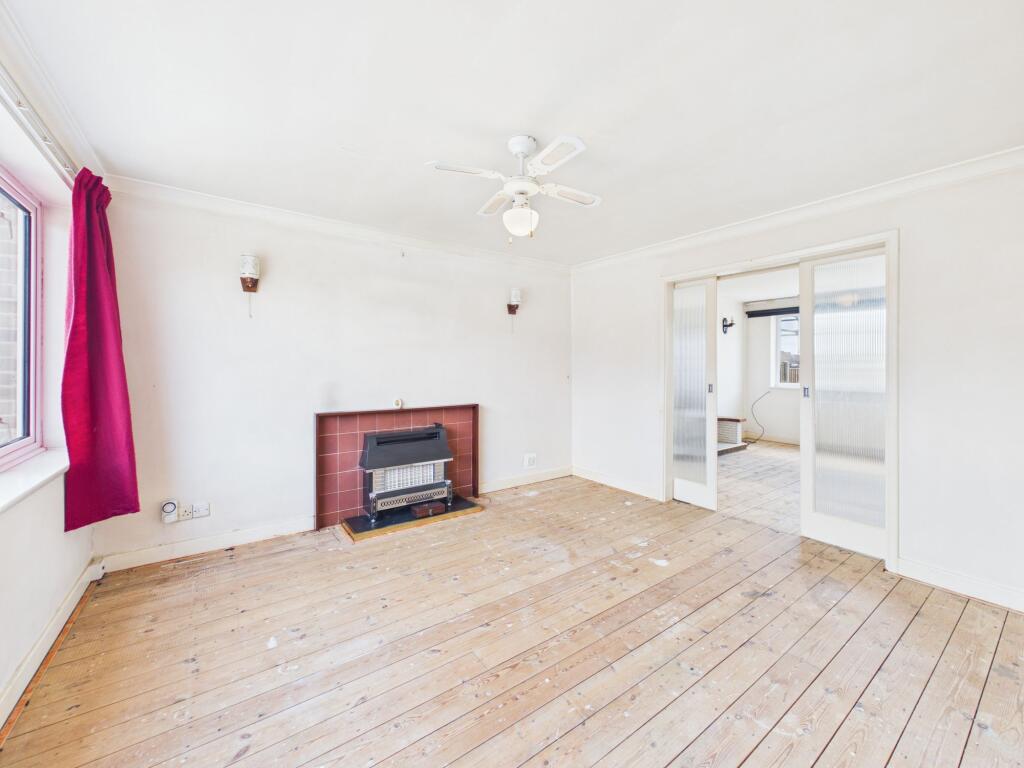 House in Nottingham, Rise Park - View 5