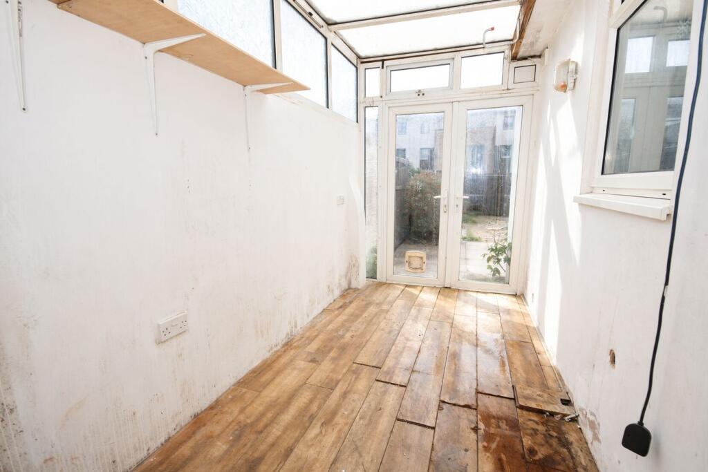 Blandford Road, Poole, BH15 photo 5