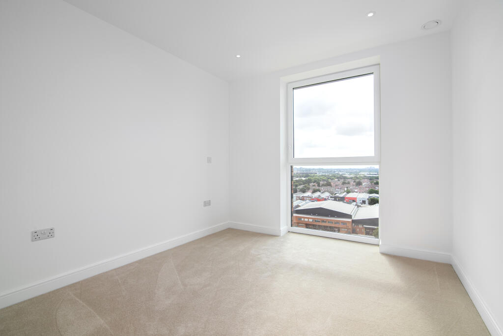 Apartment in Harrow - View 3