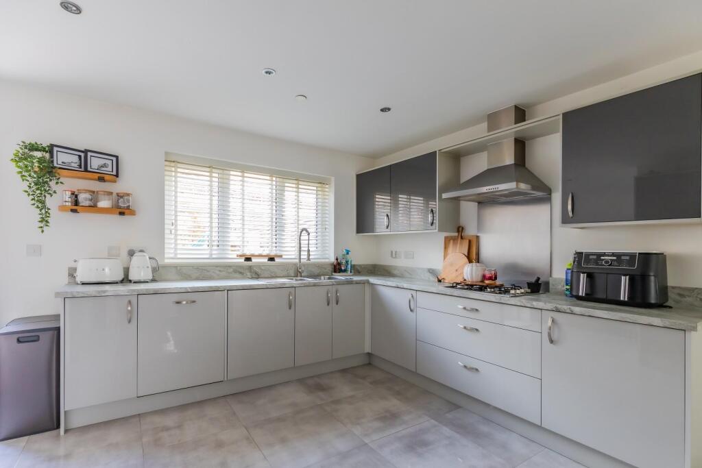 House in Bedwas, Bedwas, Trethomas and Machen - View 4