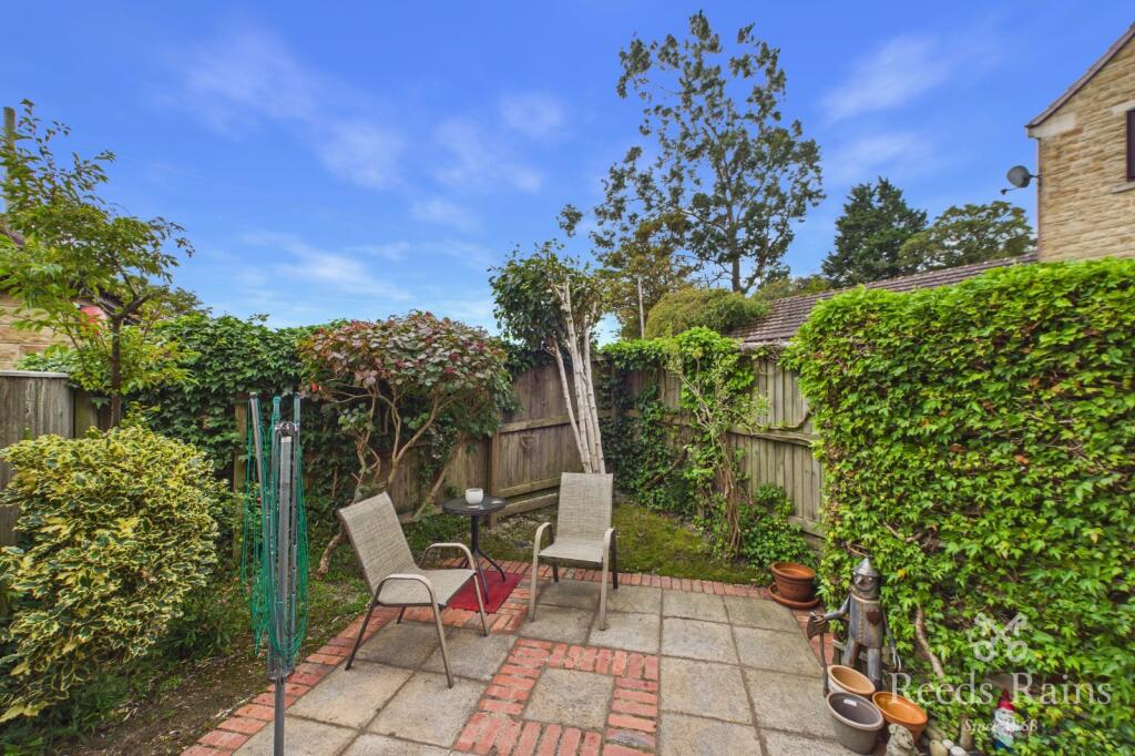 House in Wakefield - More