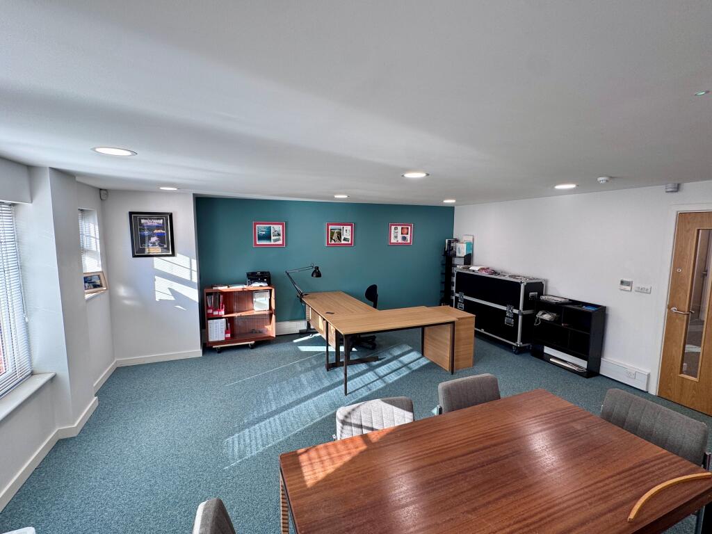 Example corner office