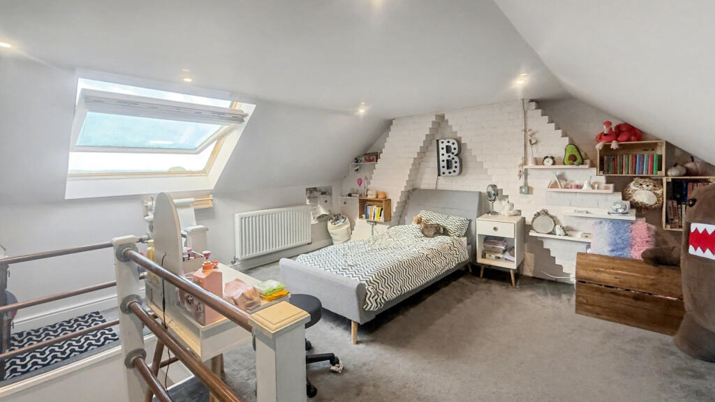 Additional image 12 of Norbins Road, Glastonbury, Somerset