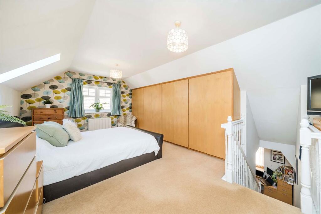House in Kingston upon Thames - View 5