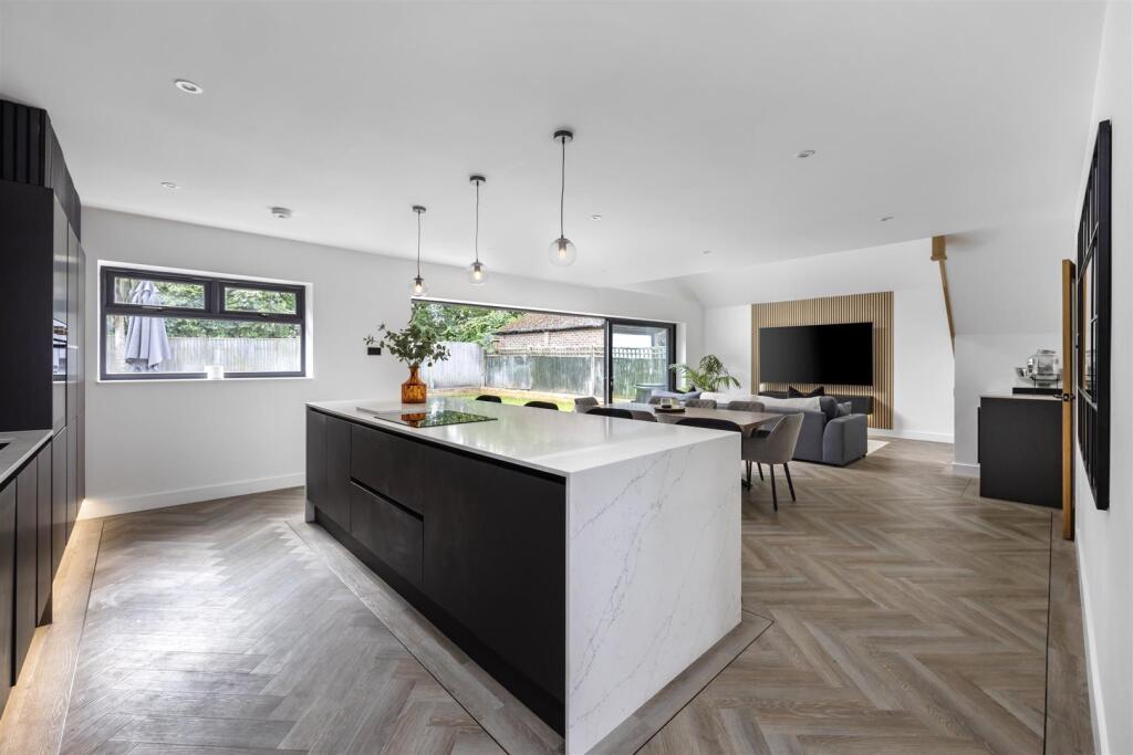 House in Worthing, Goring-by-Sea - View 3