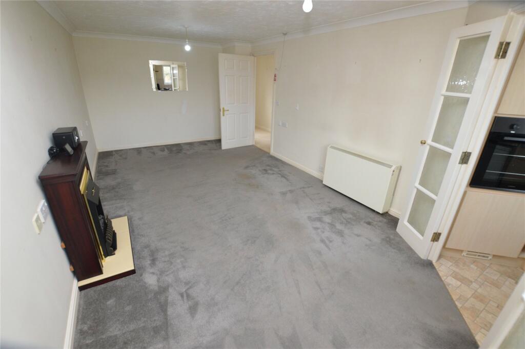 Apartment in Truro - View 4