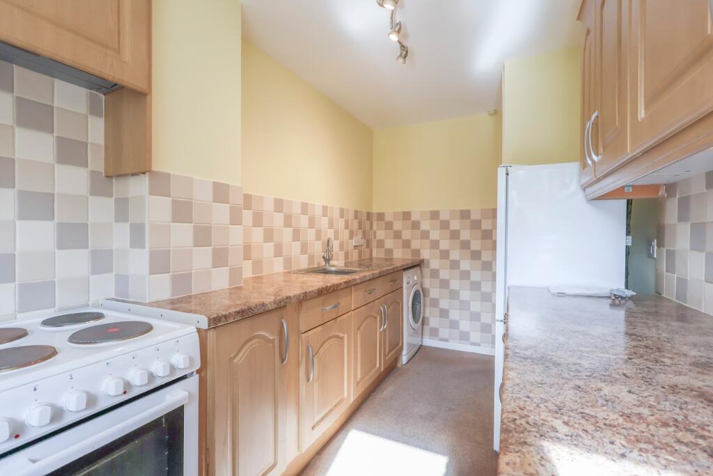 Tower House Close, Cuckfield, RH17 photo 4