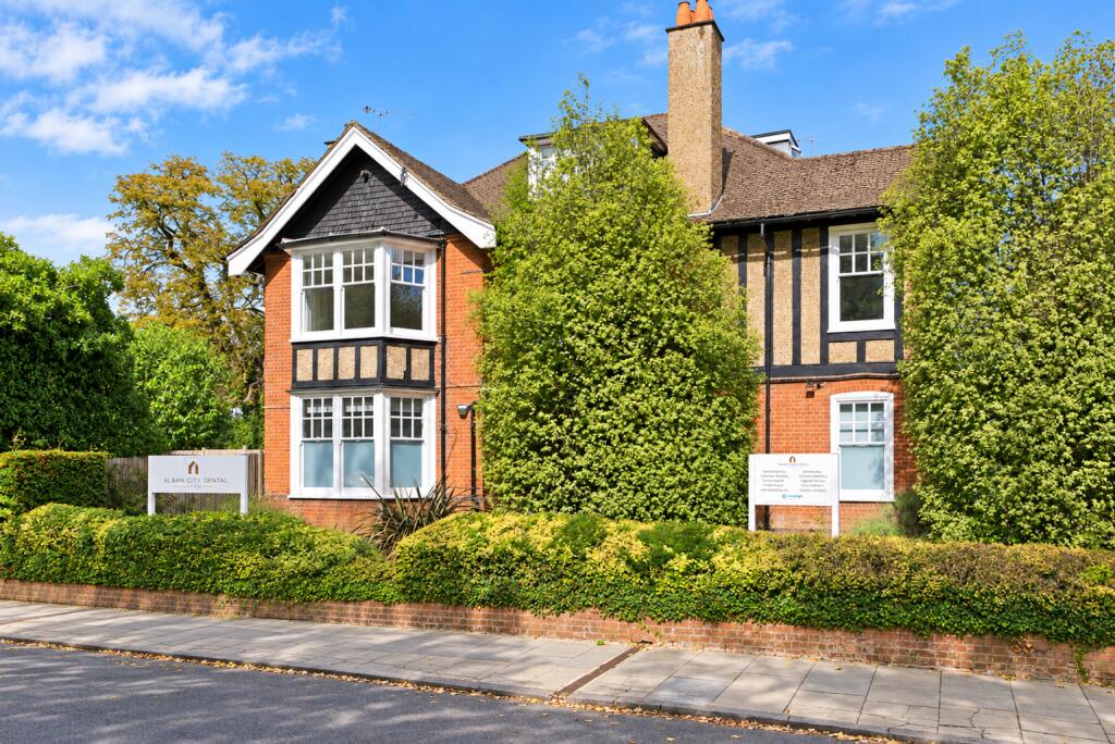 Main image of property: Hall Place Gardens, St. Albans, Hertfordshire, AL1