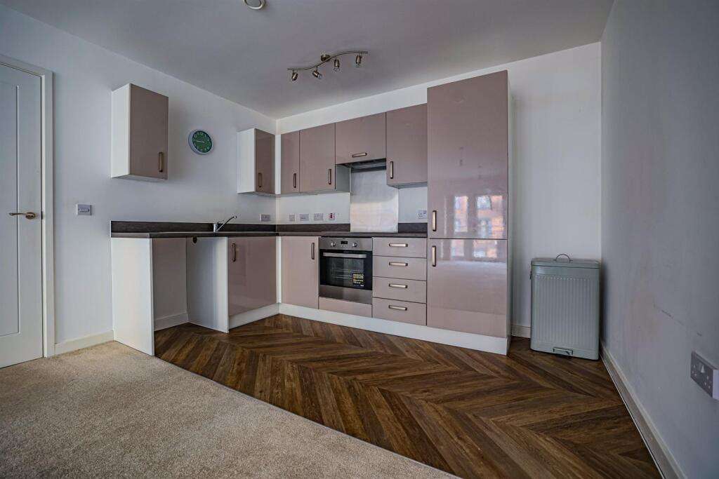 Frogmore Road, Hemel Hempstead, HP3 - View 2